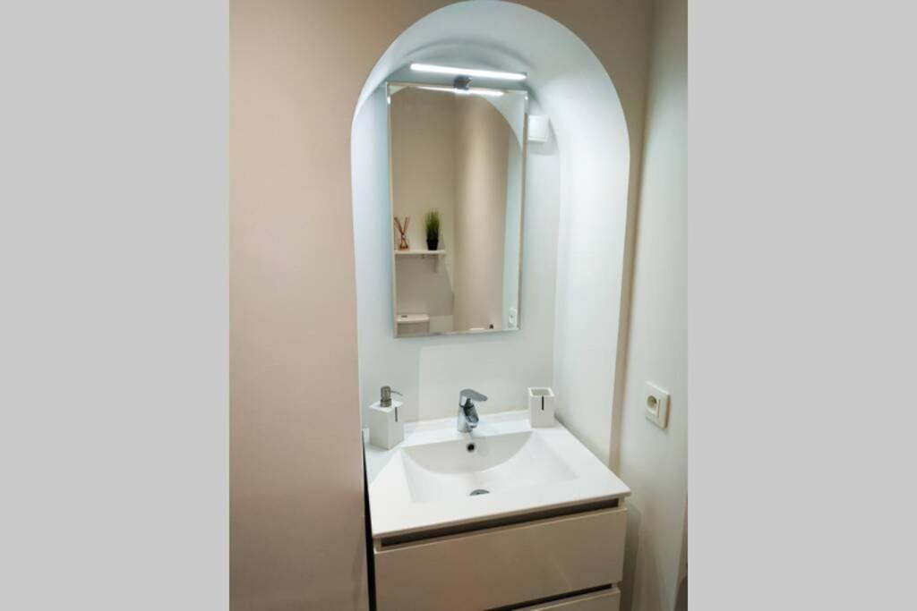 Exceptionnel : Hypercentre Biarritz T2 Avec Patio Apartment Bagian luar foto